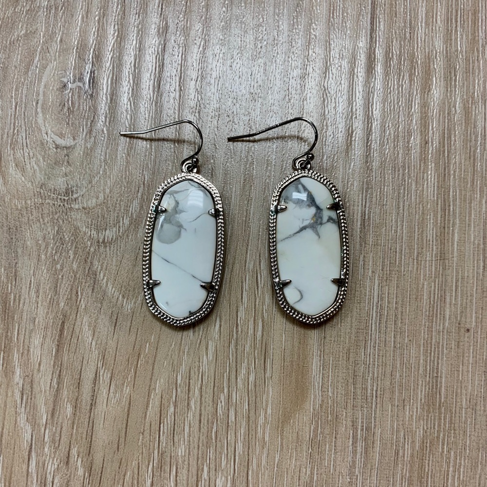 Kendra Scott Elle earrings